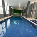 Apartments Luxury Holiday Apartment with Indoor Pool, Spa, Sauna, Gym, Netflix, Free Private Parking
