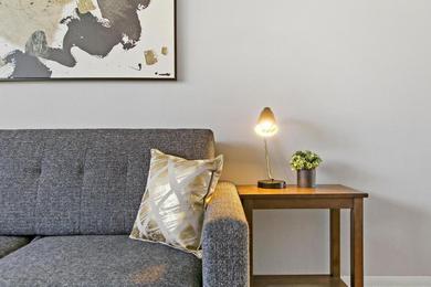 Апартаменты 3BR Homey with Comfy Living Room Apartment - Bell 2G
