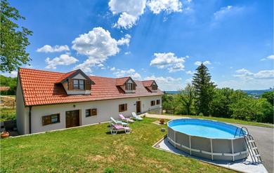 Holiday home Stunning home in Breznicki Hum with WiFi, Outdoor swimming pool and 4 Bedrooms