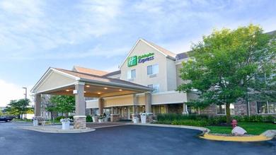  Holiday Inn Express Hotel & Suites Chicago-Deerfield/Lincolnshire, an IHG Hotel