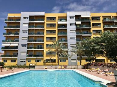 Apartments HomeForGuest Apartment with extensive gardens PARKING GYM terrace and pool
