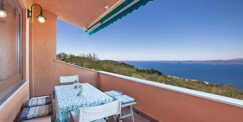 Apartments the panoramic suite at Lake Garda