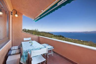 the panoramic suite at Lake Garda