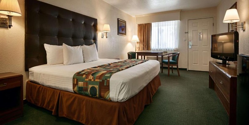 Отель Best Western Colorado River Inn