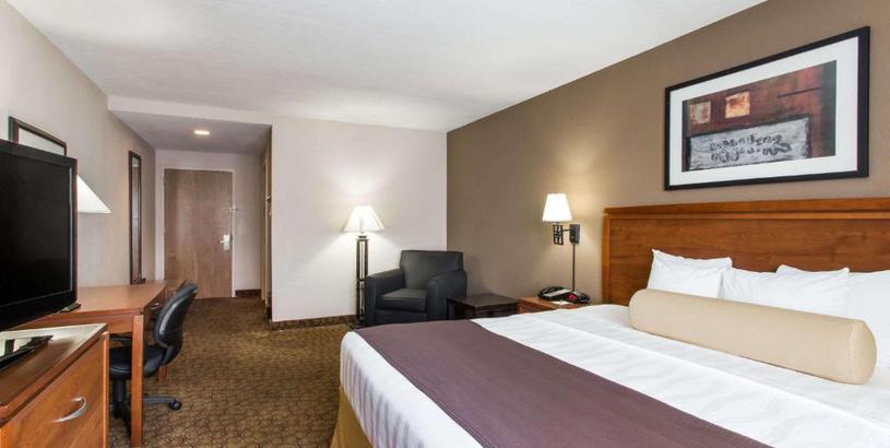 Hotel Days Inn & Suites by Wyndham Fort Pierce I-95