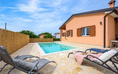 Holiday home Awesome home in Buje with Outdoor swimming pool, WiFi and 2 Bedrooms