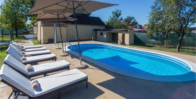 Holiday home Stunning Home In Donji Andrijevci With 2 Bedrooms, Outdoor Swimming Pool And Heated Swimming Pool