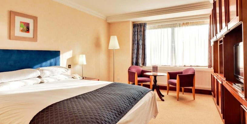 Отель Best Western Plough and Harrow Hotel