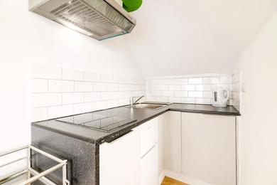 Apartments Lovely 5 Bed Apartment in Central London Sleeps 9!