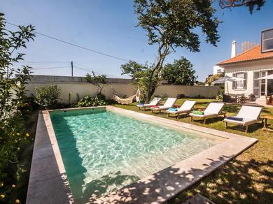 Вилла Villa Barros Capri - Wonderful 4 Bedroom Villa in Lisbon centre - Great Pool Area - Perfect for Fam