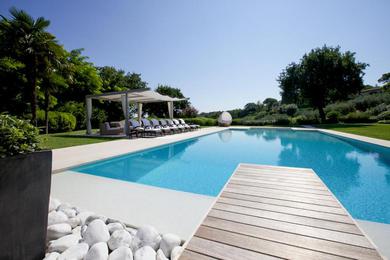 Villa Civitanova Alta Villa Sleeps 8 with Pool and Air Con