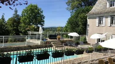 Дом отдыха Maison de 3 chambres avec piscine partagee terrasse amenagee et wifi a Argences en Aubrac