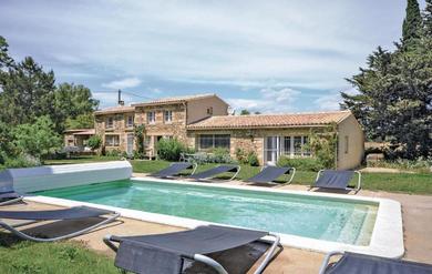  Stunning Home In St Quentin La Poterie With 5 Bedrooms, Wifi And Outdoor Swimming Pool