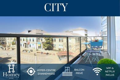 HOMEY CITY - NEW -Balcon privé - Vue hôtel de ville - Netflix et Wifi inclus - Proche de Genève