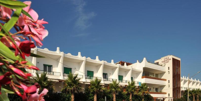 Aparthotel Cala Saracena Resort