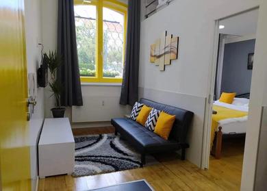 Apartments LYLY - Modern apartment with free parking in Prague