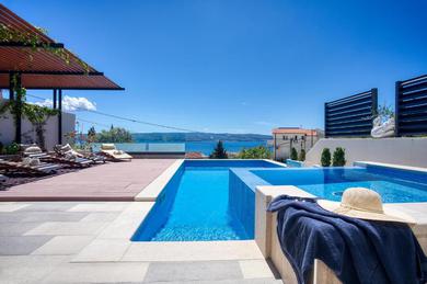 Villa LUXURY VILLA PARADISE 120m from sandy beach, heated pool, billiard, max 12 pax