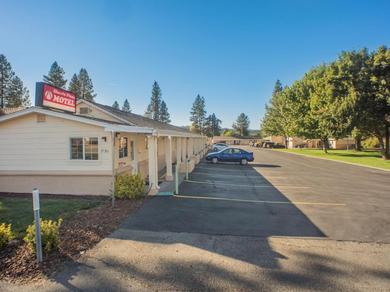 Motel Shasta Pines Motel & Suites