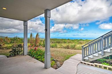 Апартаменты The Aloha Green House Retreat with Ocean Views!