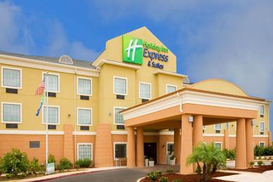 Отель Holiday Inn Express & Suites - Jourdanton-Pleasanton, an IHG Hotel