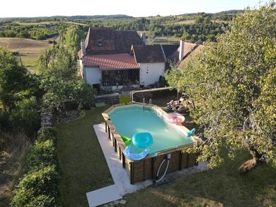 Hotel Les Coccinelles, Maison avec piscine privée