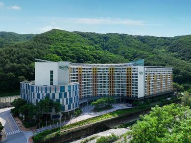 Курорт Jeongseon Mayhills Resort