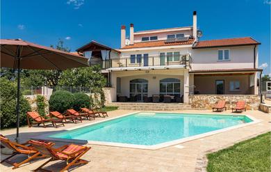 Holiday home Amazing home in Pula with 6 Bedrooms, WiFi and Outdoor swimming pool