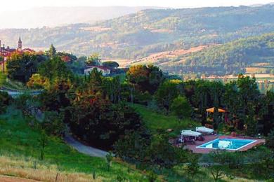 luxury villa in centre of tuscany