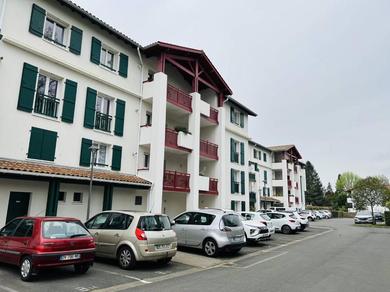 Apartments Appartement Cambo-les-Bains, 3 pièces, 4 personnes - FR-1-495-22