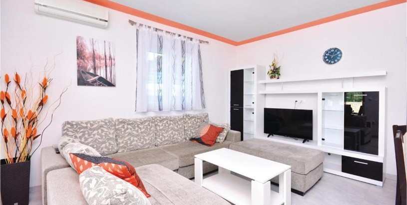 Holiday home Beautiful home in Solin with WiFi and 6 Bedrooms
