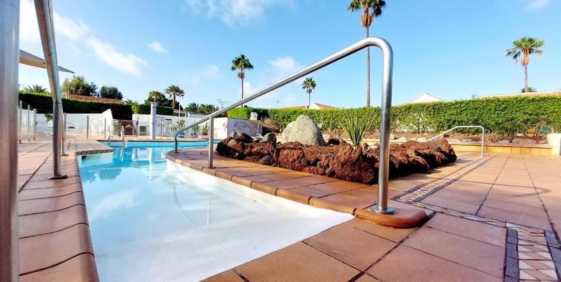 Вилла Bungalow de diseño hidromasajes terraza y piscina.