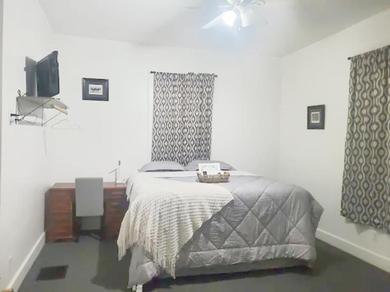 Гостевой дом Private Room Near to Downtown Churchill Downs UofL Airport &Kentucky Expo Center
