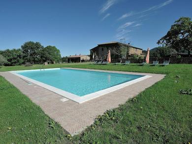 Дом отдыха Apartment in an organic agriturismo with sheep pool quiet location
