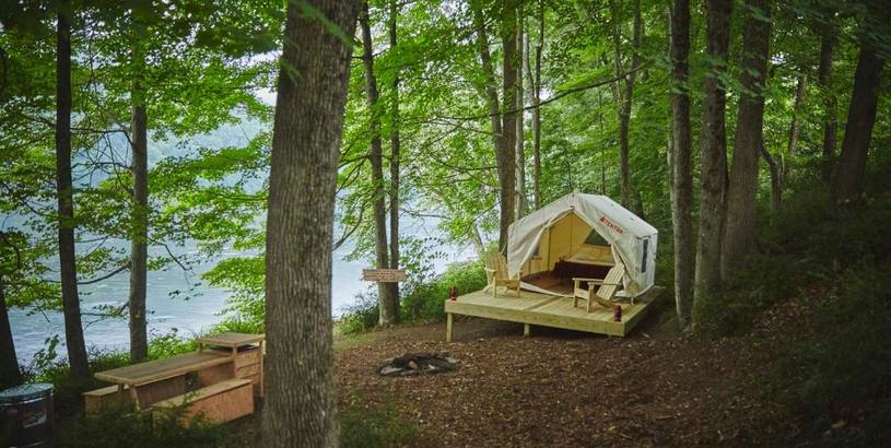 Luxury tent Tentrr - River's Edge Sunrise