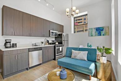 Апартаменты Gorgeous & Centrally-Located 1BR Apt in West Loop - Lake 204