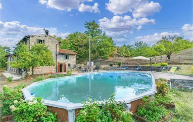 Awesome home in Castel di Casio with Outdoor swimming pool, WiFi and 5 Bedrooms