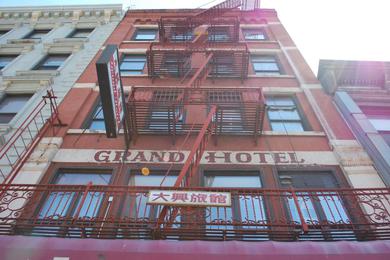 Хостел Bowery Grand Hotel