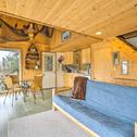Дом отдыха Serene Seldovia Cabin with Deck, Grill and Views!