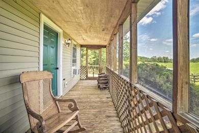 Holiday home Cozy Rixeyville Cottage with Deck, Grill, and Stabling