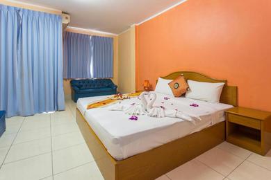Room in Guest room - Guesthouse Belvedere - Triple Room with Ac only 10minute walk from Patong Beach