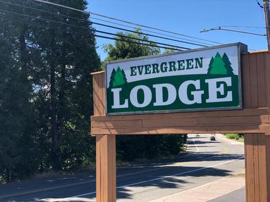 Лодж Evergreen Lodge