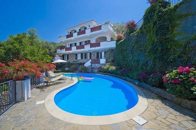 Sorrento Villa Sleeps 10 Pool Air Con WiFi
