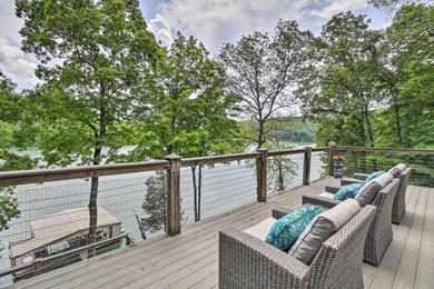 Holiday home Inviting Family Abode with Dock on Norris Lake!