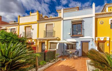 Holiday home Amazing Home In Roda With Wifi, Swimming Pool And 2 Bedrooms