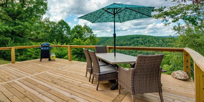 Отель Searcy Vacation Rental with Deck and Water Views!