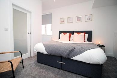 Affinity Serviced Apartments by Stay South Wales - FREE Parking