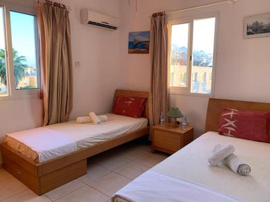 Гостевой дом Cozy shared apartment in the center of Paphos with fast wifi