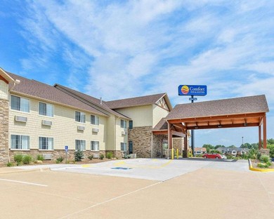 Hotel Comfort Inn & Suites Riverview near Davenport and I-80
