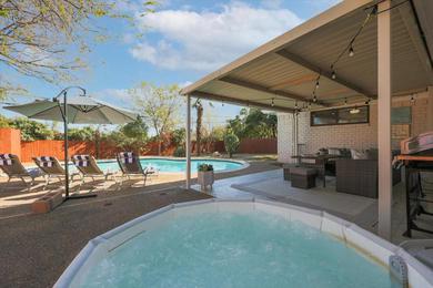 Holiday home Beautiful, Modern Home-Away-From-Home with Pool and Jacuzzi for Large Groups or Families