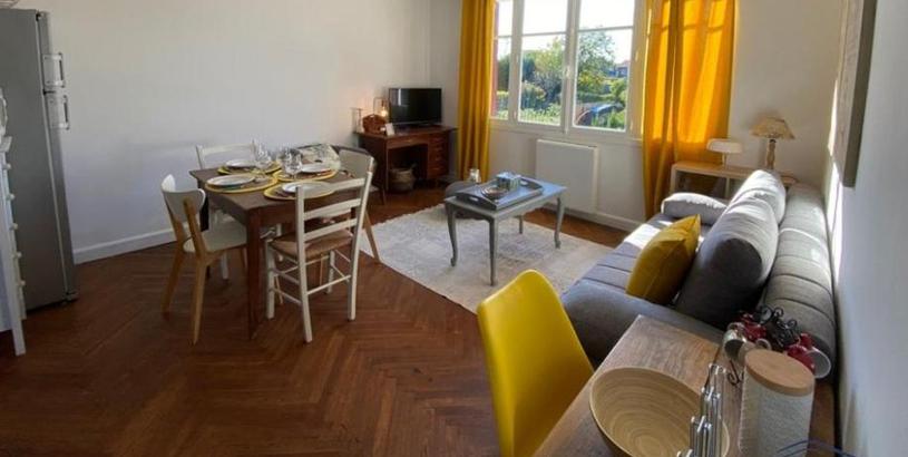 Apartments Yellow'appart #Moulin#1 -Futuroscope-jardin & parking - La Conciergerie
